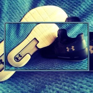 Under Armor Mens HOVR HAVOC Low